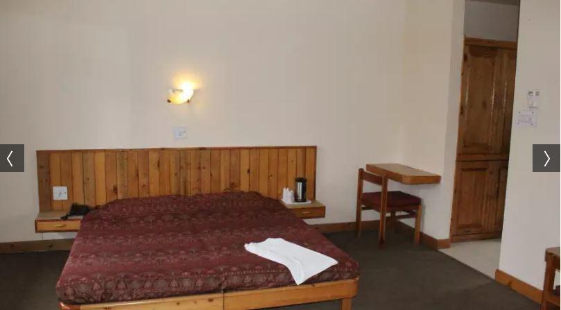 Hotel Manali Continental Екстериор снимка