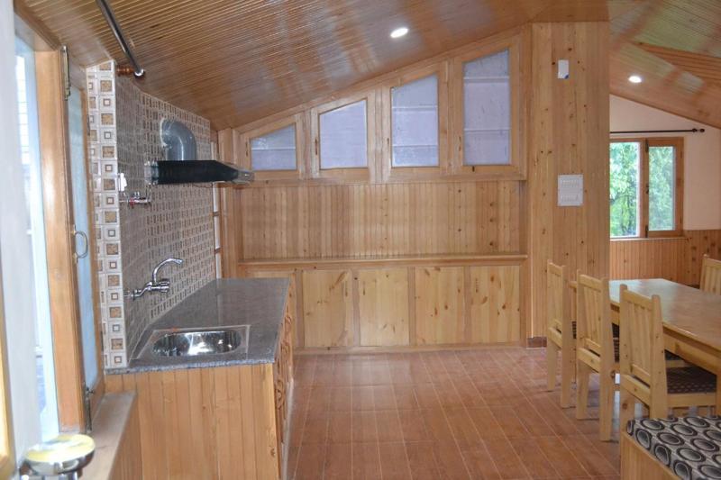 Hotel Manali Continental Екстериор снимка